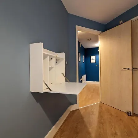 Apartment Sealand With Allocated Parking! Birmingham